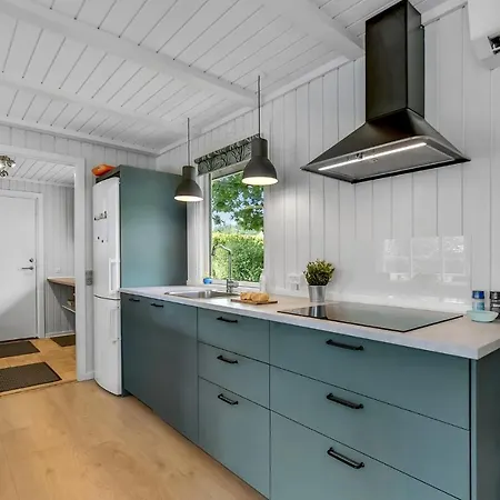 Gorgeous In With Kitchen Feriehus